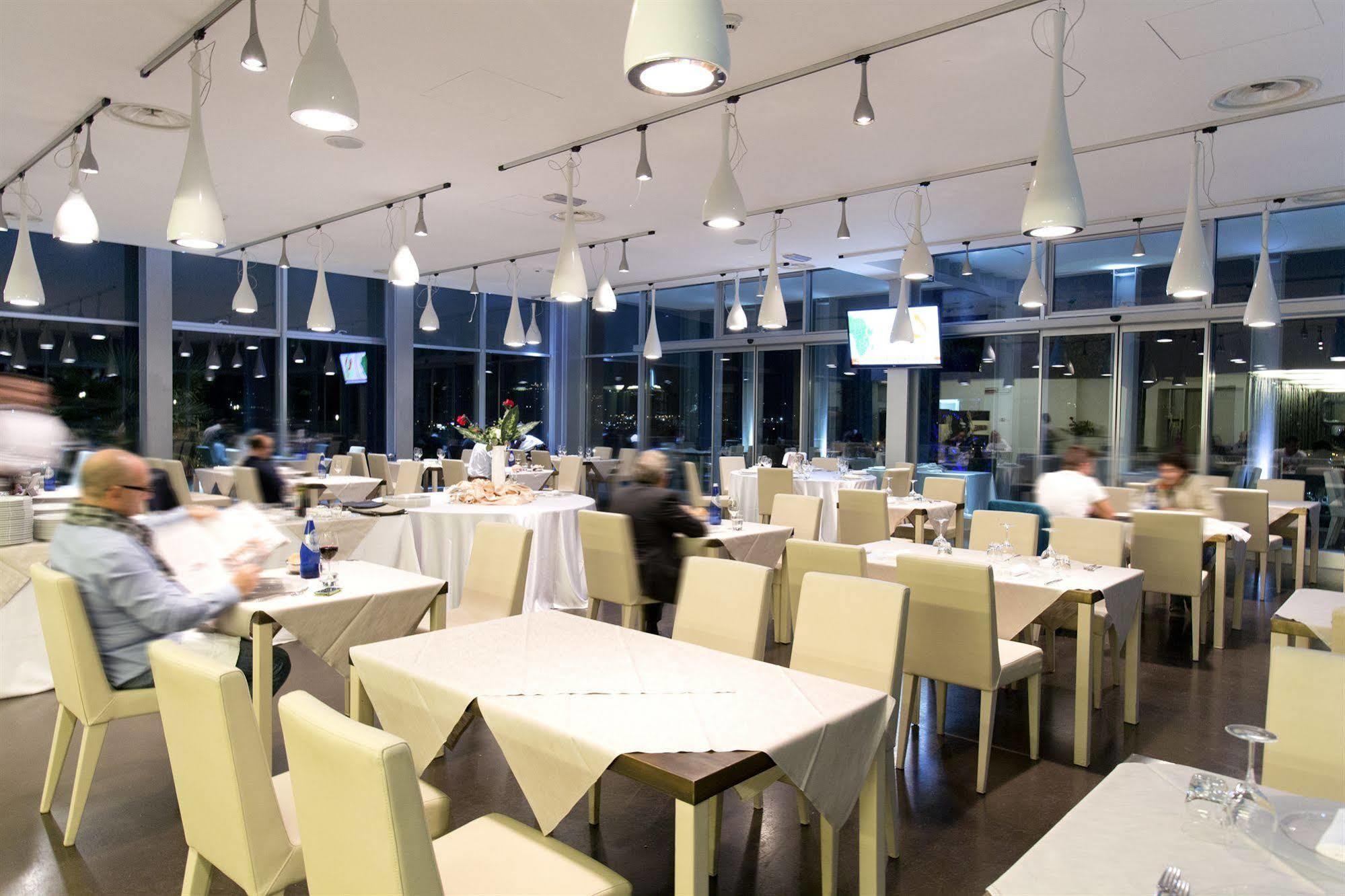 Hotel Horizon Монтегранаро Экстерьер фото